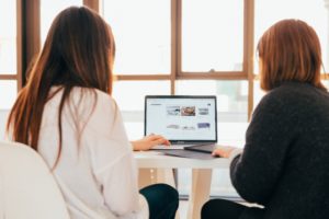 転職の無料相談を受けれるサイト検索中