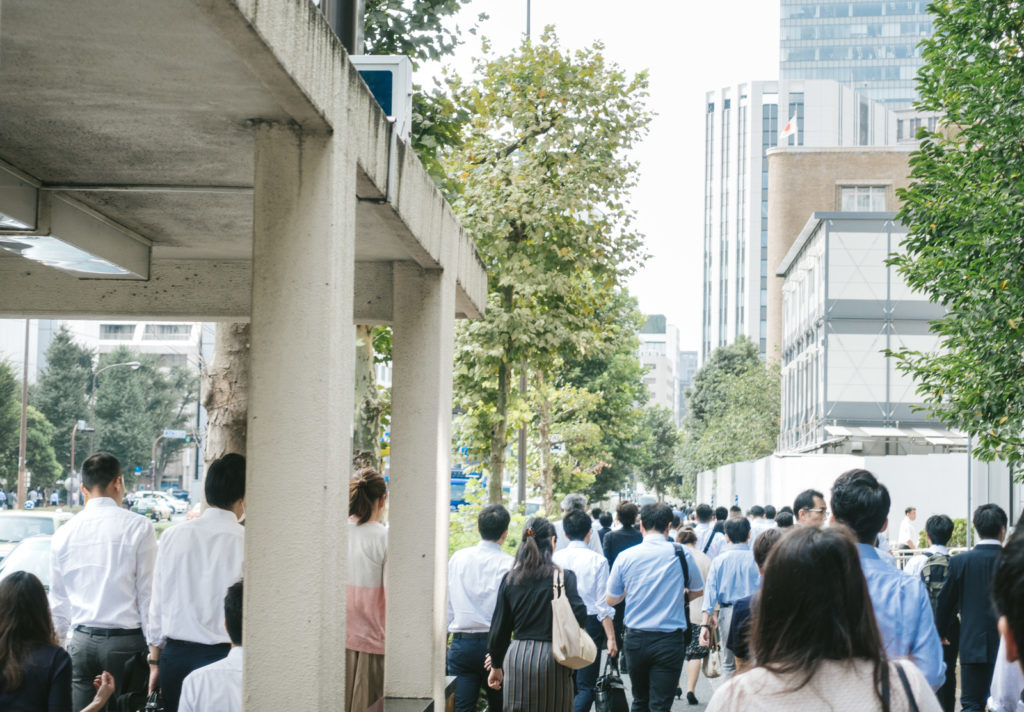 社内ニートの特徴と原因が自分に当てはまり会社に行くの憂鬱な人々