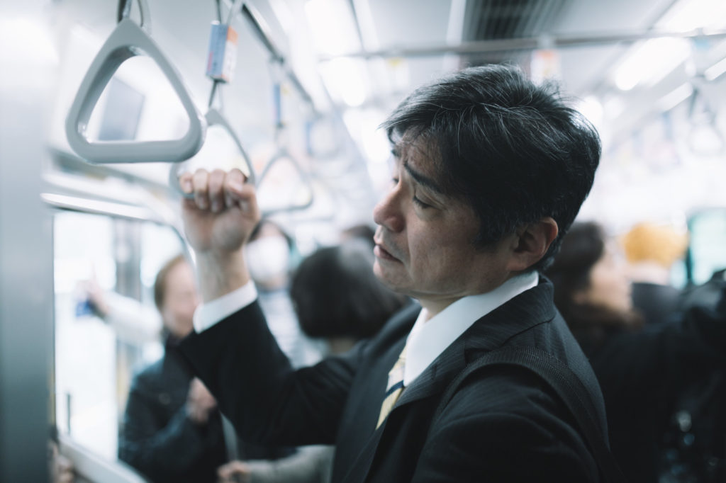 入社初日にブラック企業の特徴がわかった40代男性
