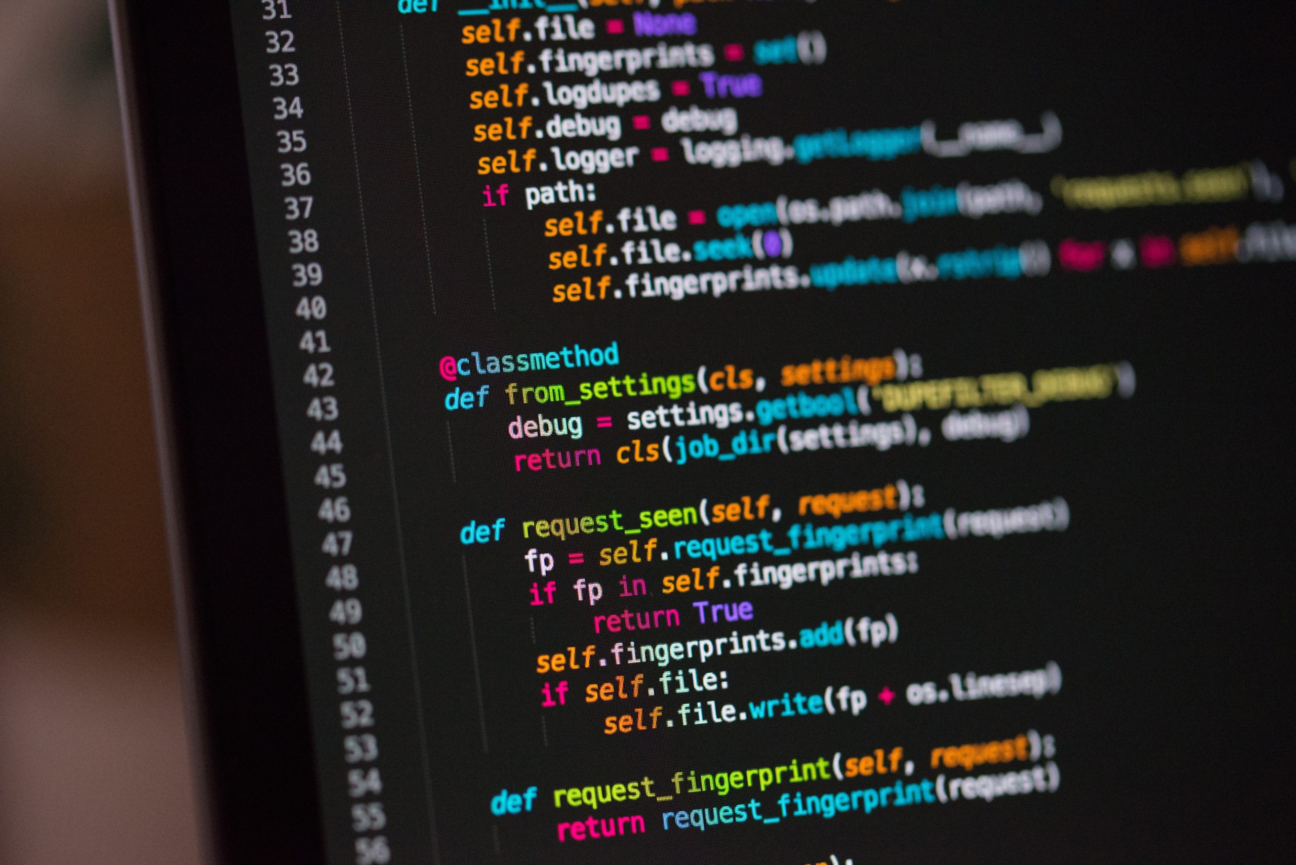 中卒で一番稼げる仕事であるITエンジニアを目指す為にプログラミング勉強中