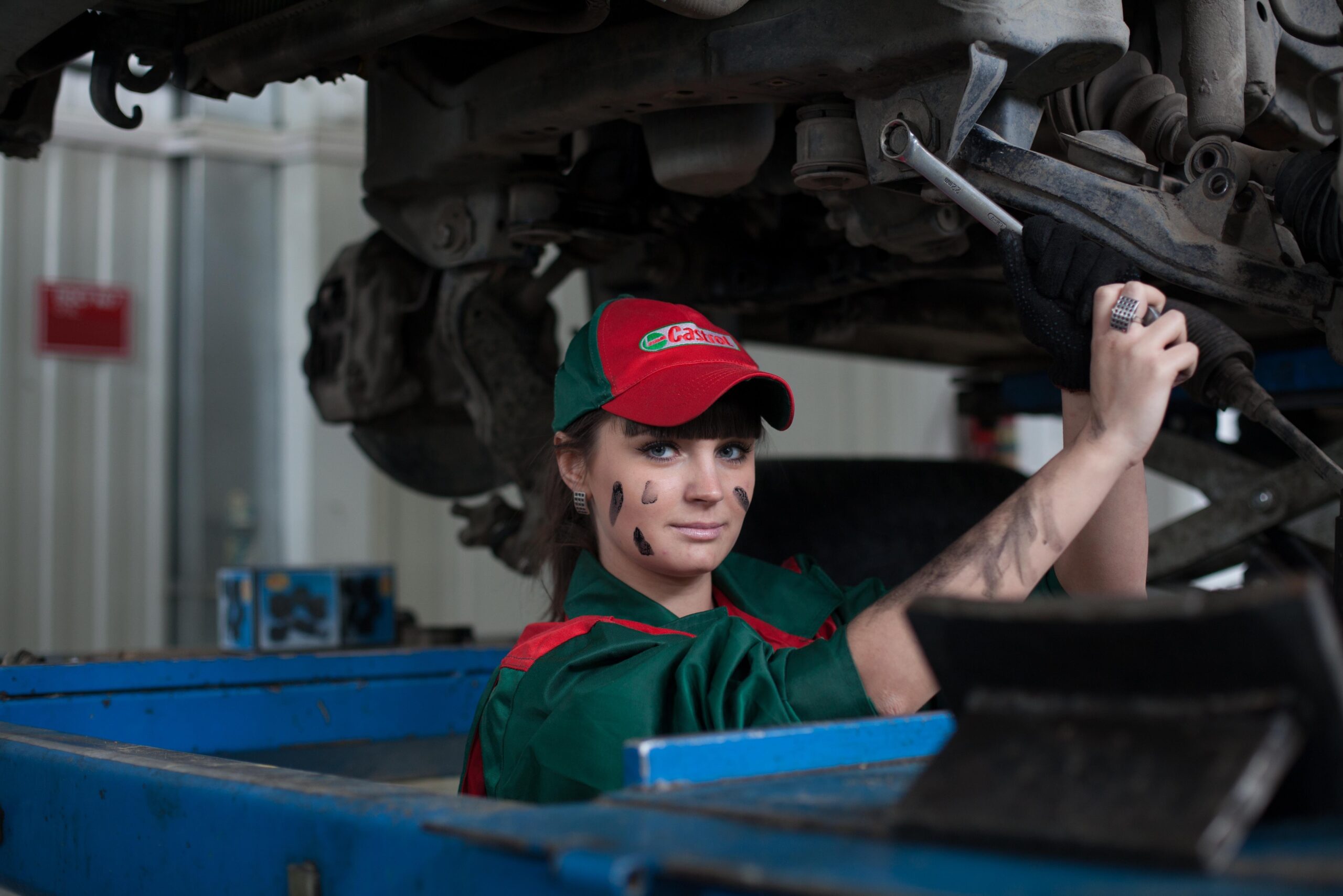 自動車整備士のおすすめ転職方法をしりたい20代女性