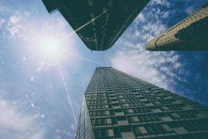 就活をして正社員になるために脱フリーターを目指す様子